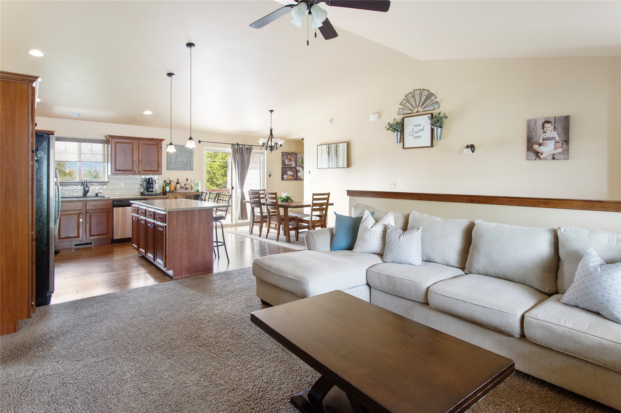 Butte, Montana 59701, United States, 5 Bedrooms Bedrooms, ,3 BathroomsBathrooms,Residential,Active,136738