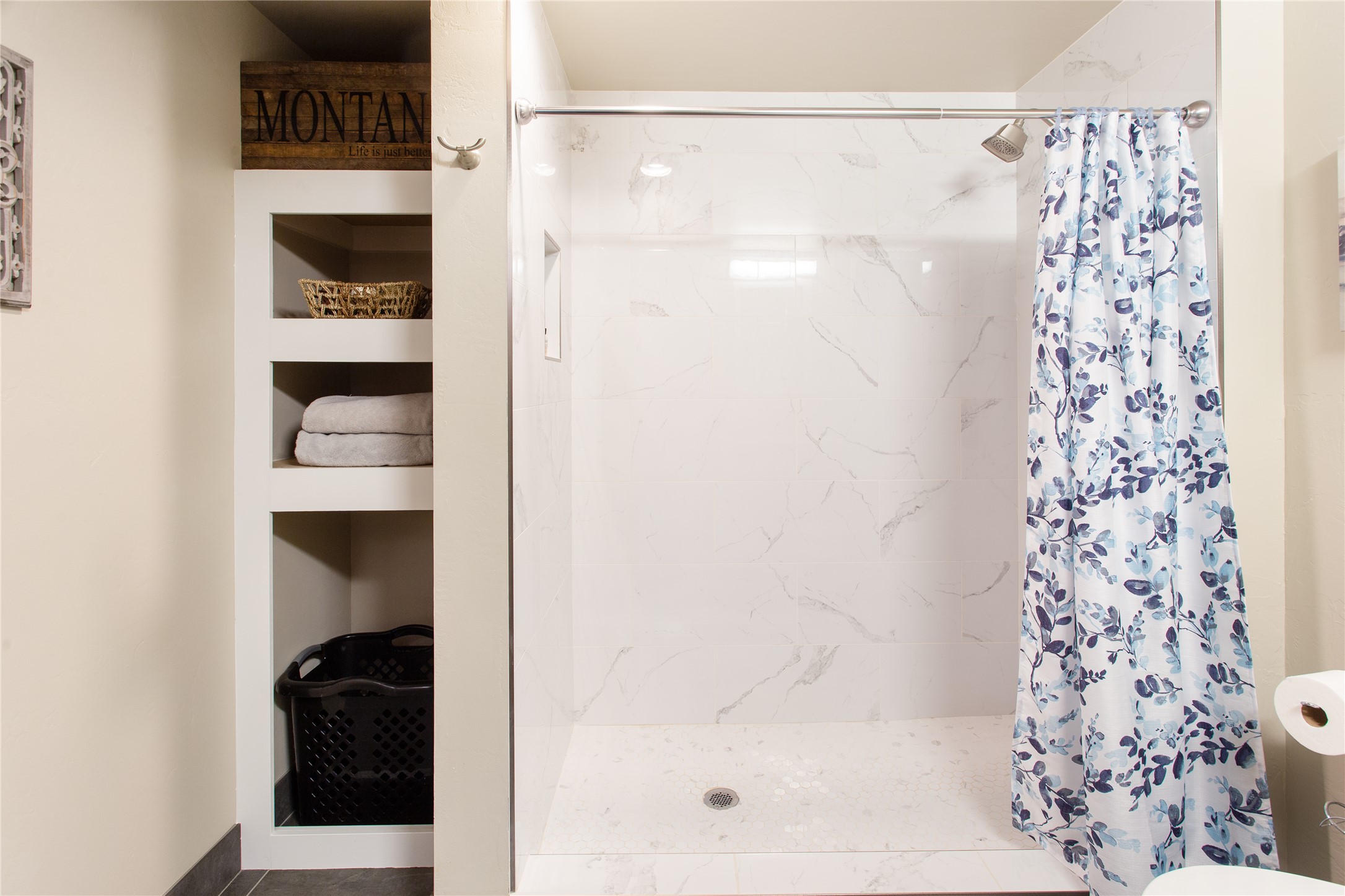 Butte, Montana 59701, United States, 5 Bedrooms Bedrooms, ,3 BathroomsBathrooms,Residential,Active,136738