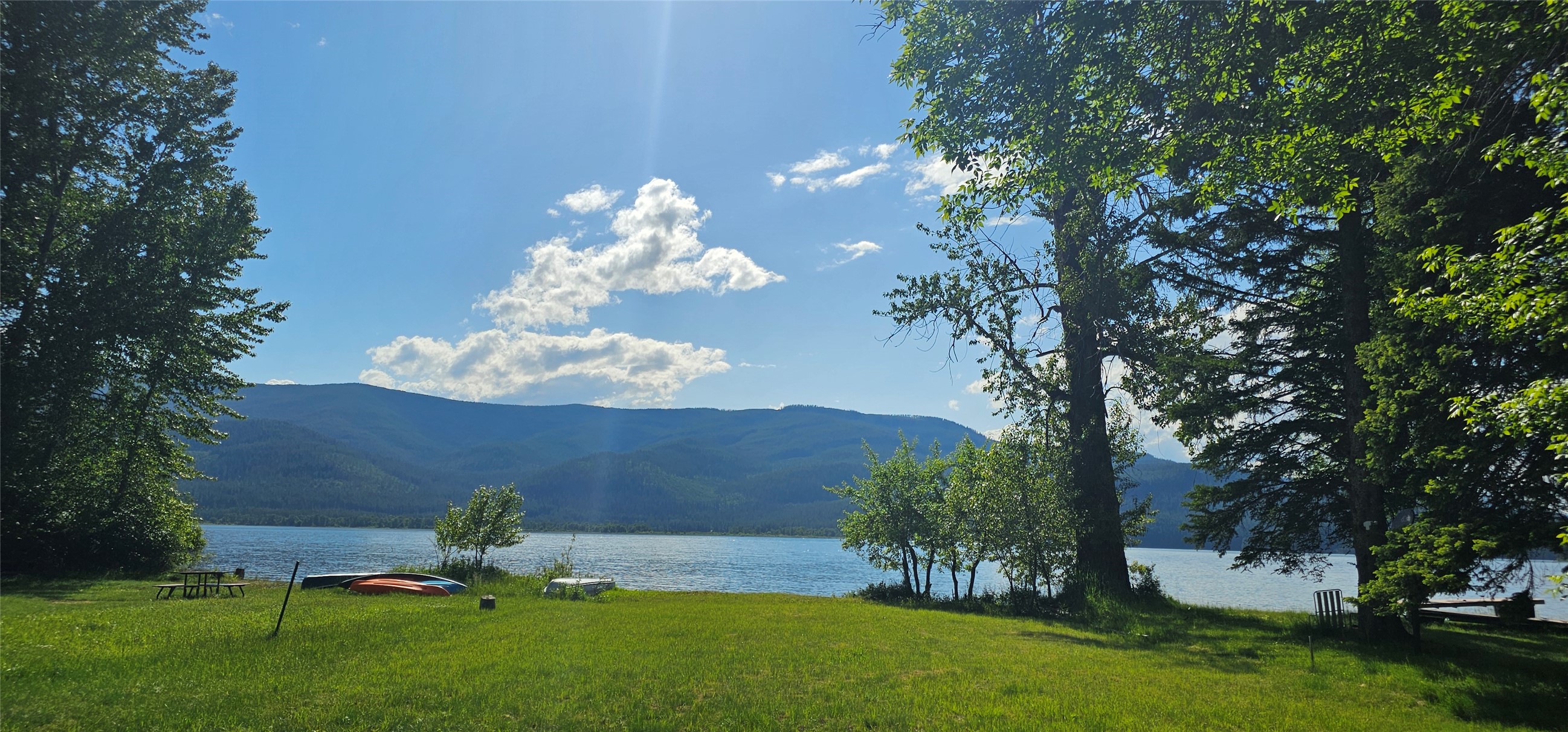 Bigfork, Montana 59911, United States, 4 Bedrooms Bedrooms, ,2 BathroomsBathrooms,Residential,Pending,154381