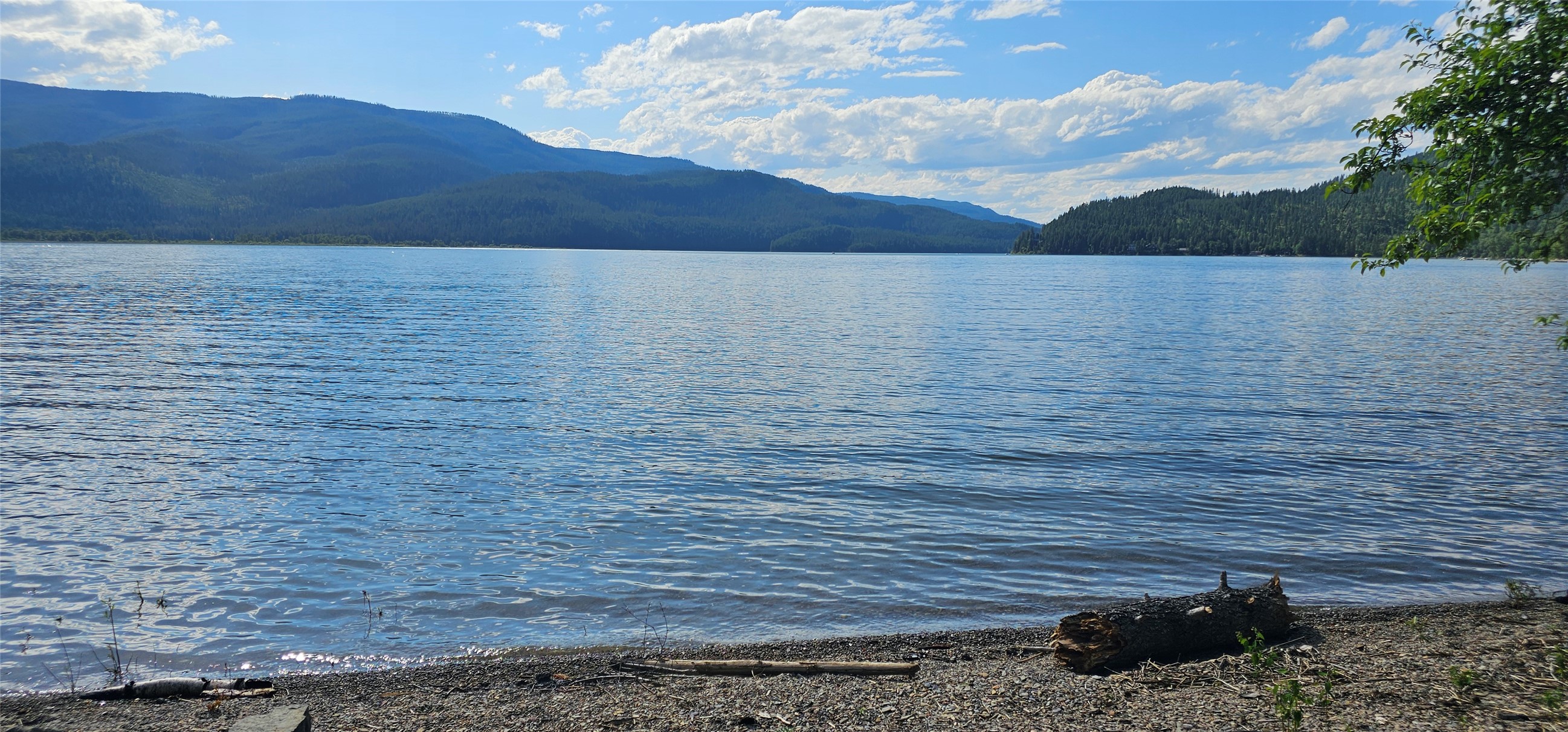 Bigfork, Montana 59911, United States, 4 Bedrooms Bedrooms, ,2 BathroomsBathrooms,Residential,Pending,154381