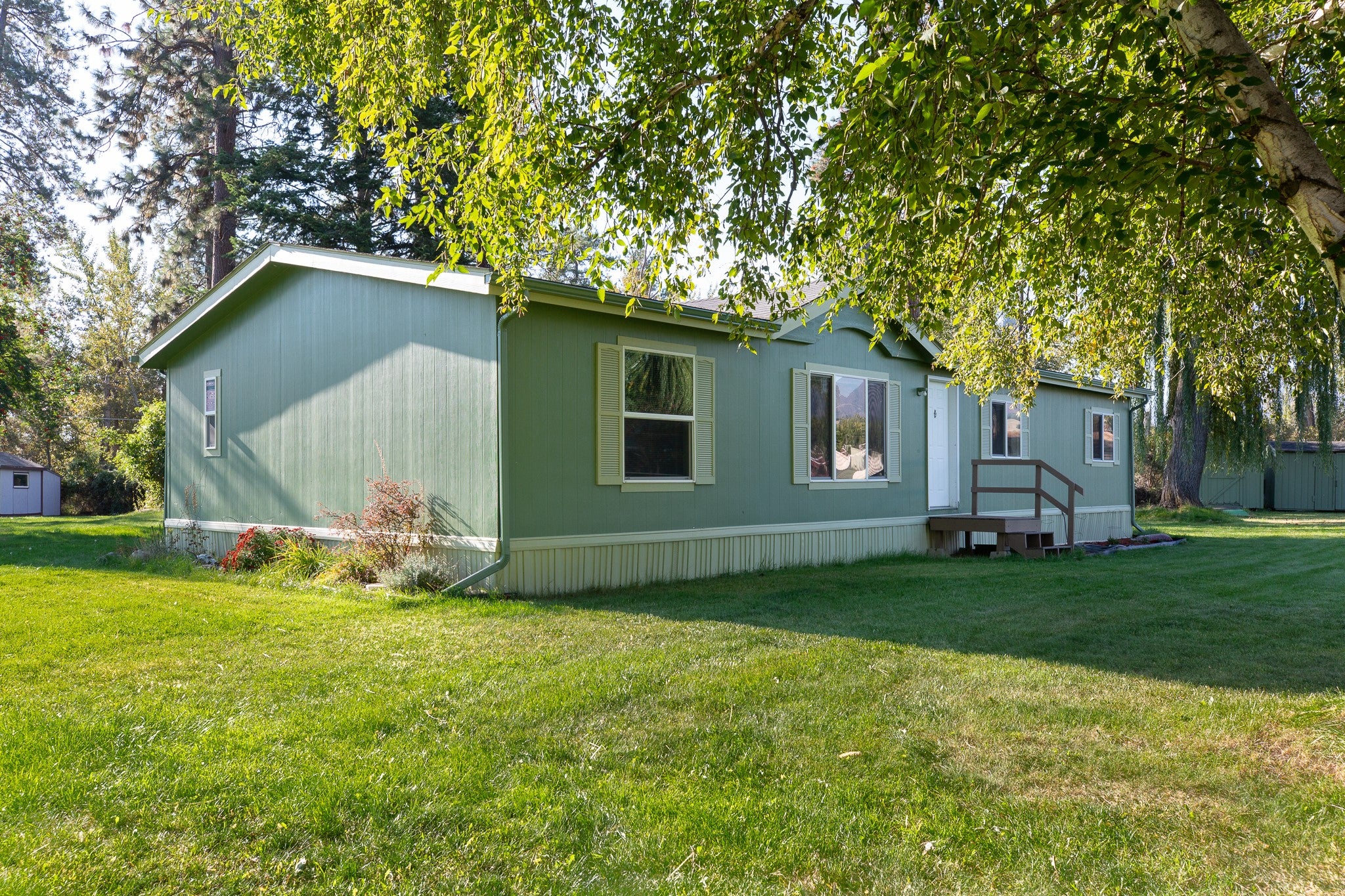 10011 Gateway Road 23