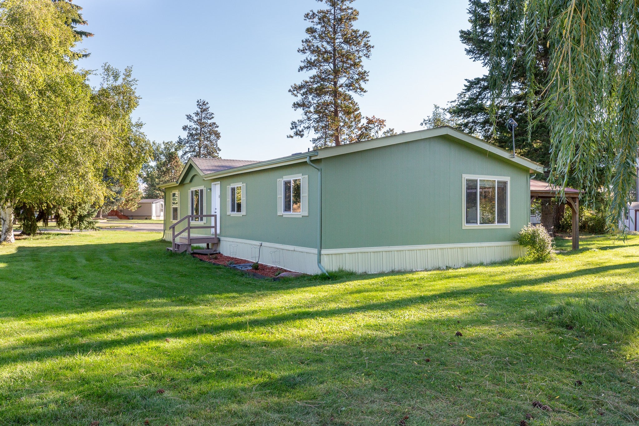 10011 Gateway Road 23