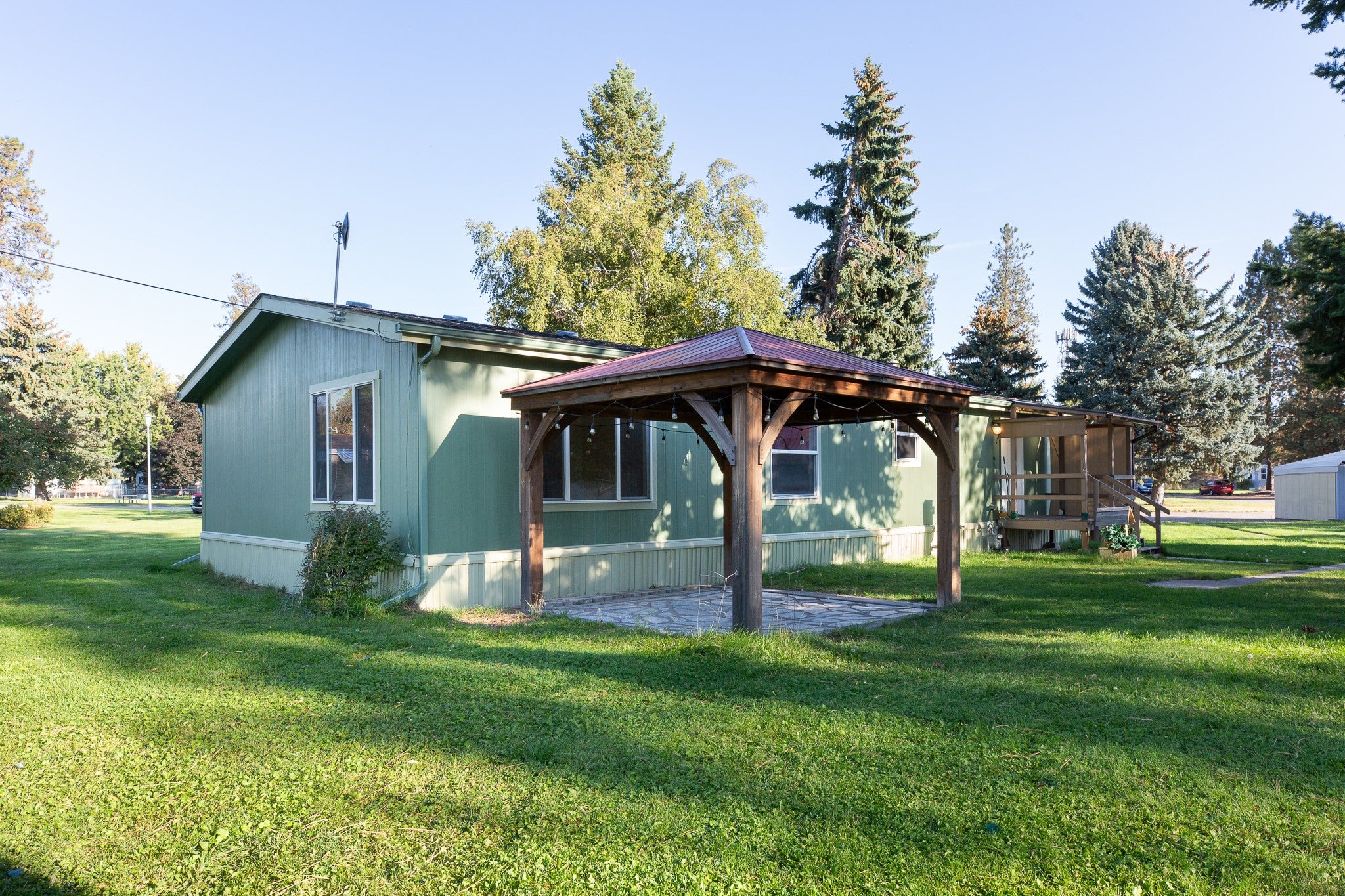 10011 Gateway Road 23