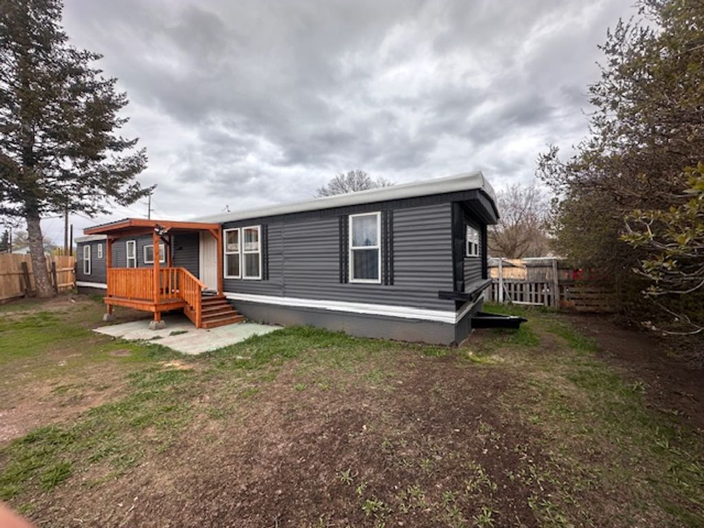 Photo of 2314 Dixon Avenue, Missoula, MT 59801 (MLS # 30068734)