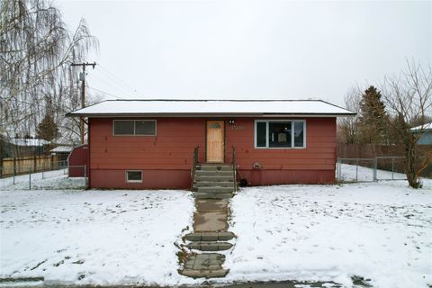 Photo of 1509 Laurel Street, Helena, MT 59601 (MLS # 30061841)