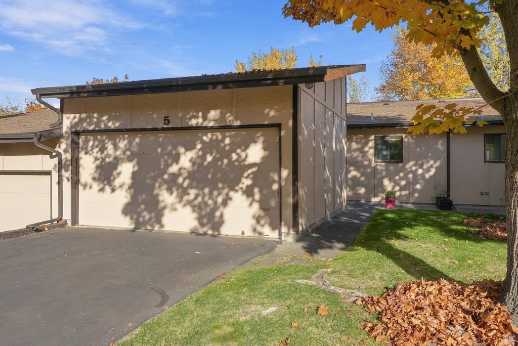 Photo of 111 Pattee Canyon Drive #5, Missoula, MT 59803 (MLS # 30080102)