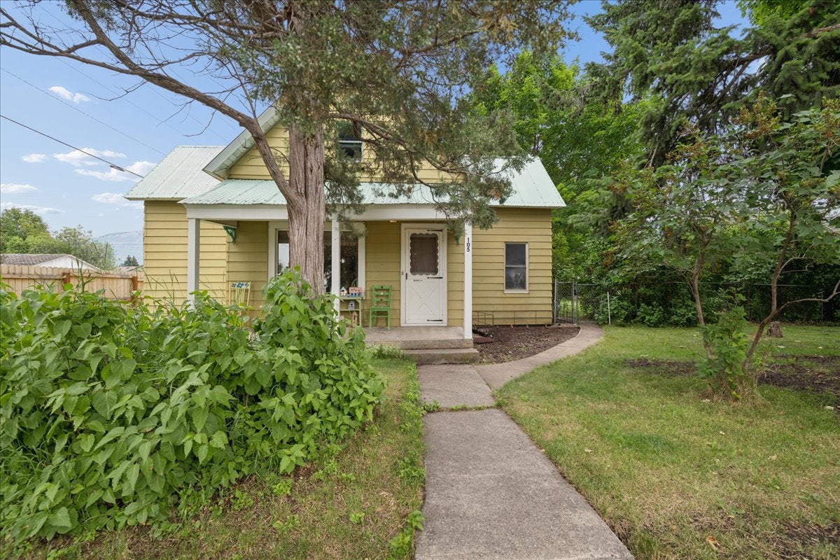 105 1st Avenue W