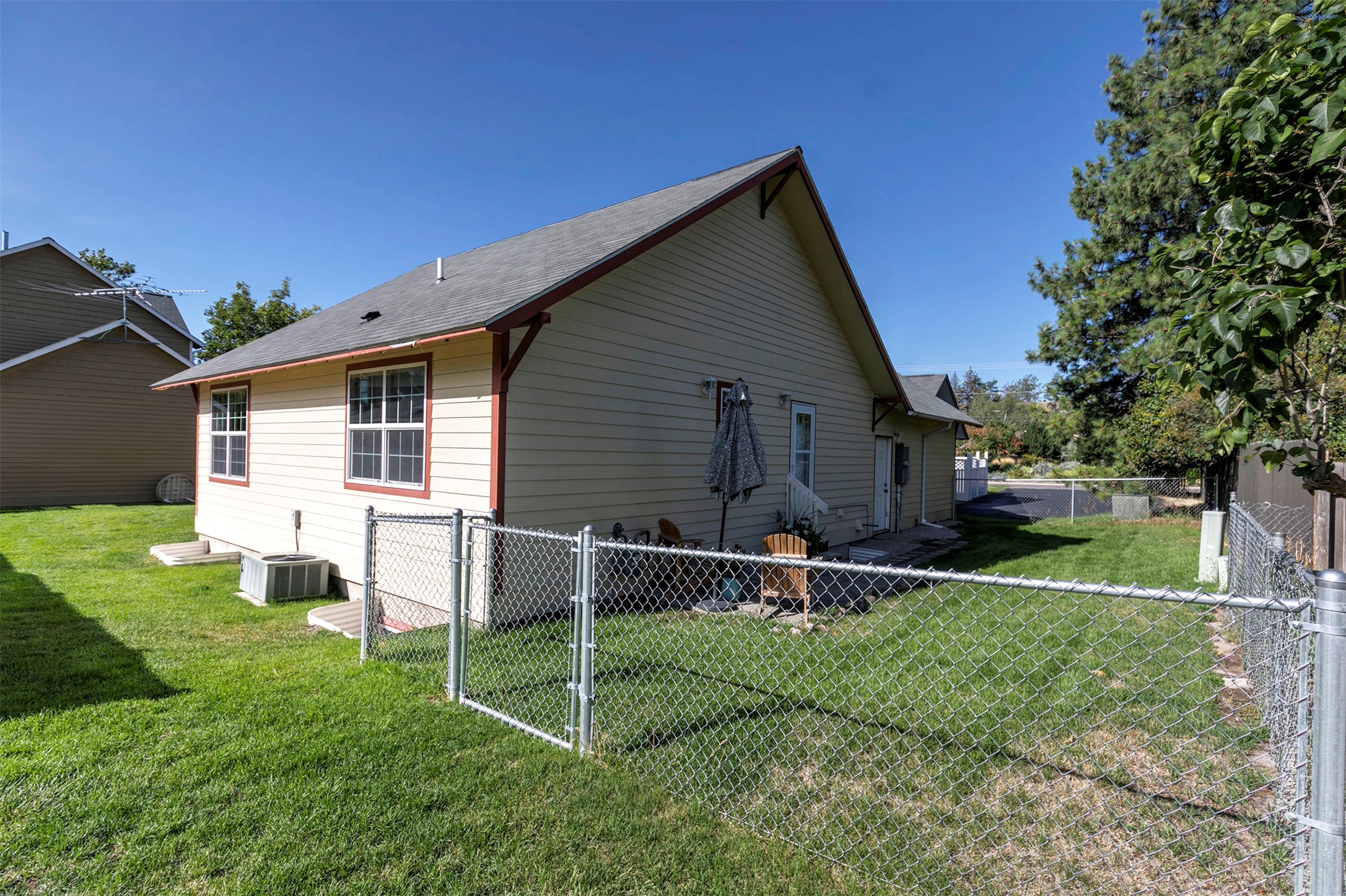 Missoula, Montana 59802, United States, 4 Bedrooms Bedrooms, ,2 BathroomsBathrooms,Residential,Active,195104