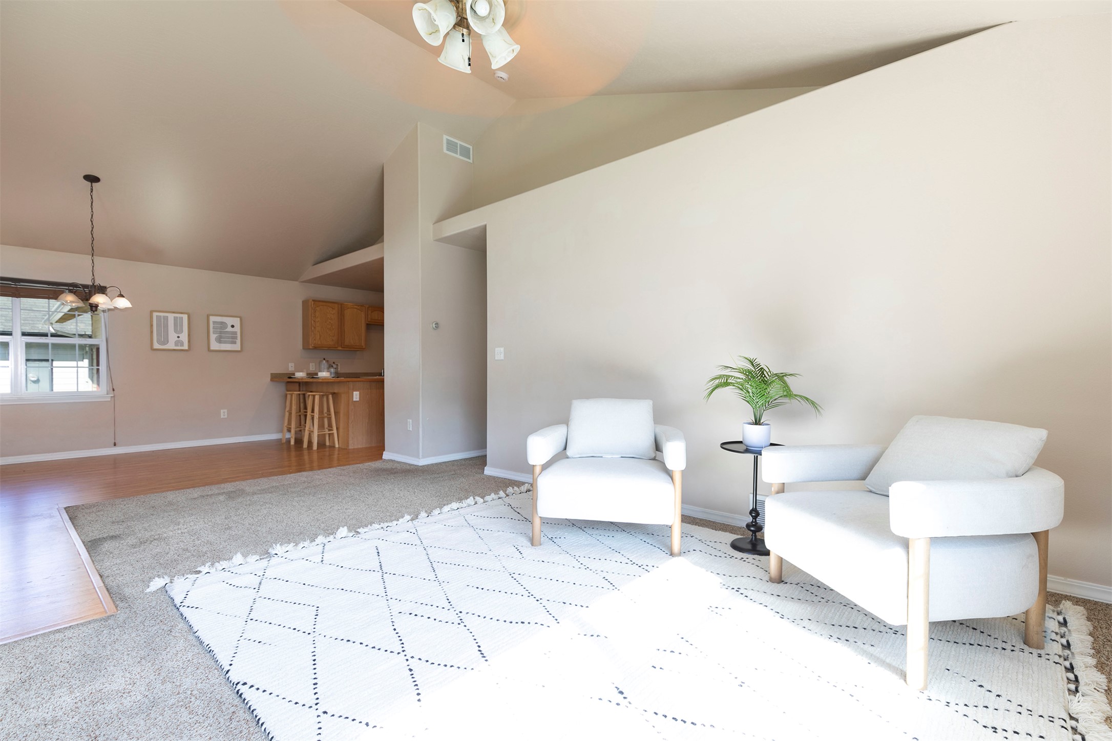 Missoula, Montana 59802, United States, 4 Bedrooms Bedrooms, ,2 BathroomsBathrooms,Residential,Active,195104