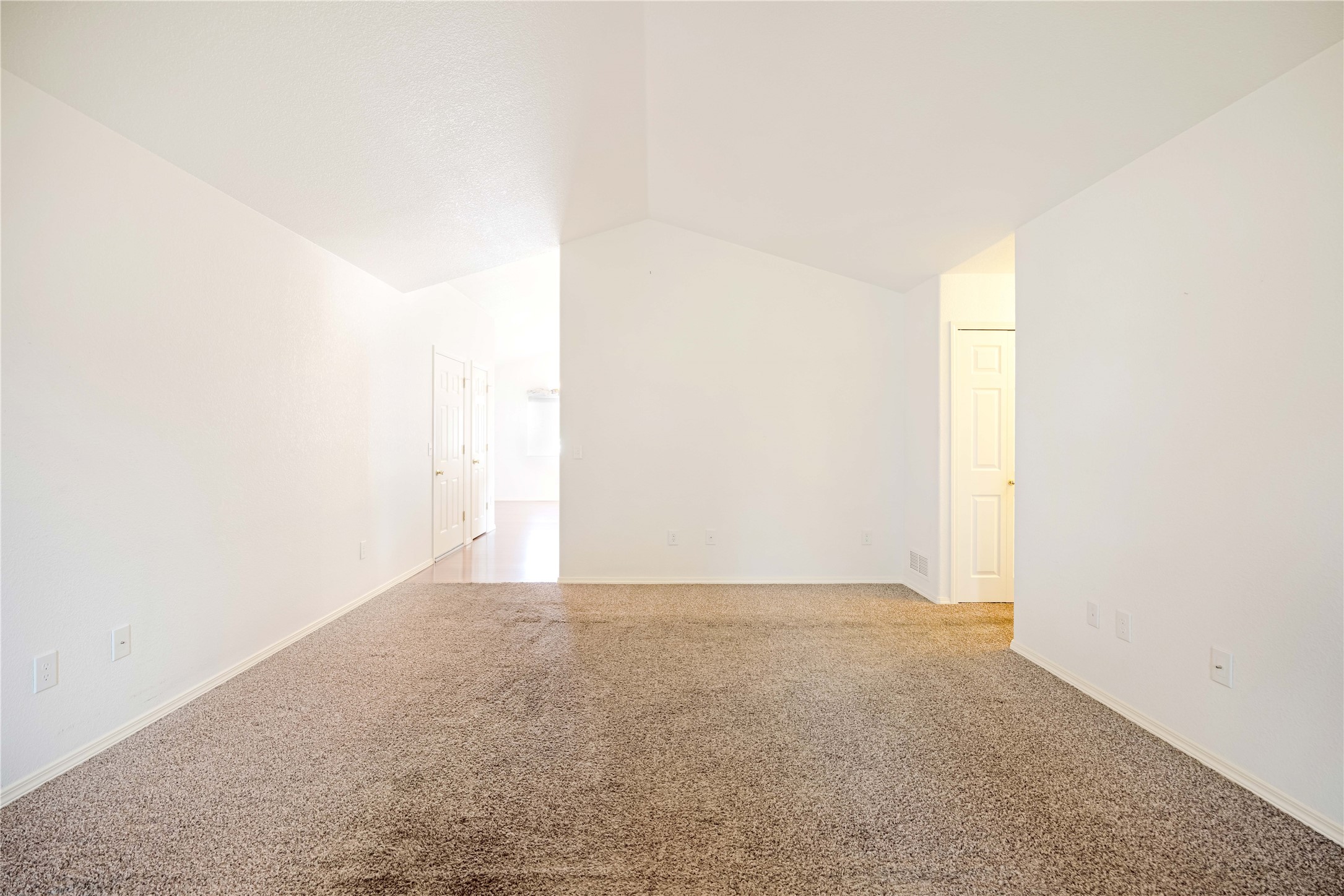 3846 Lexington Avenue