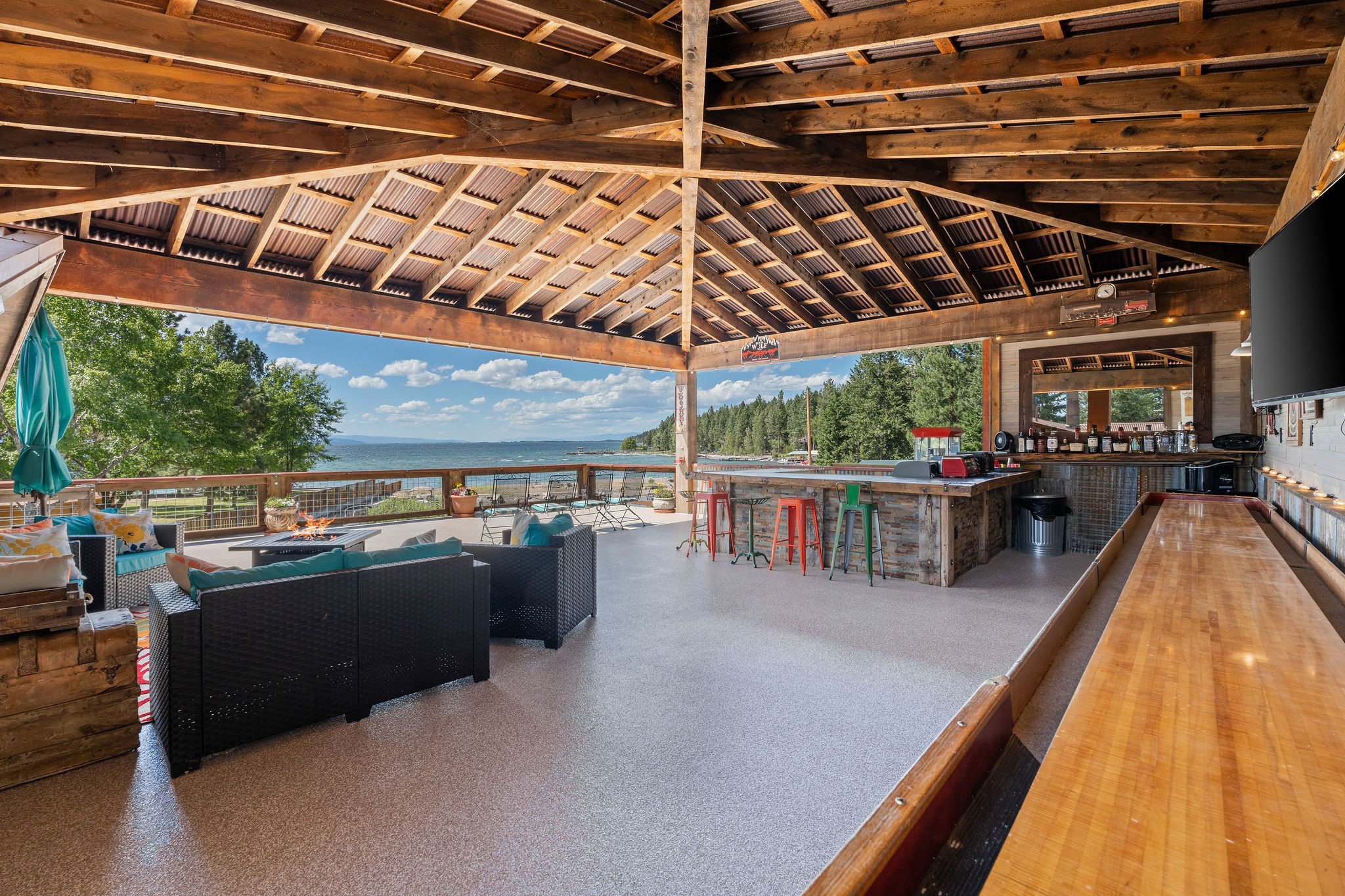 15286 Woods Bay Point Road