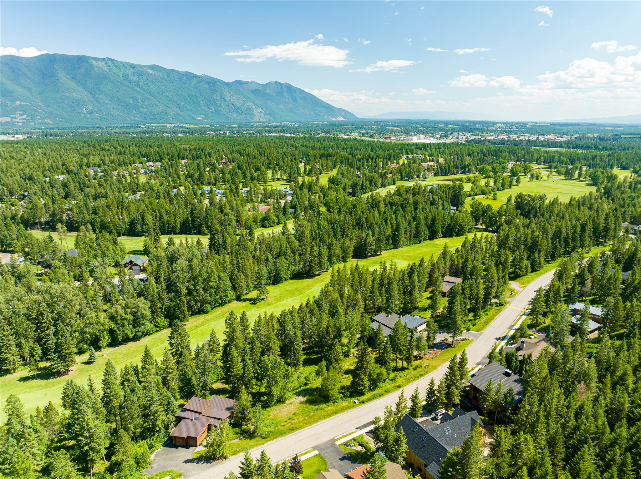 253 Gleneagles Trail