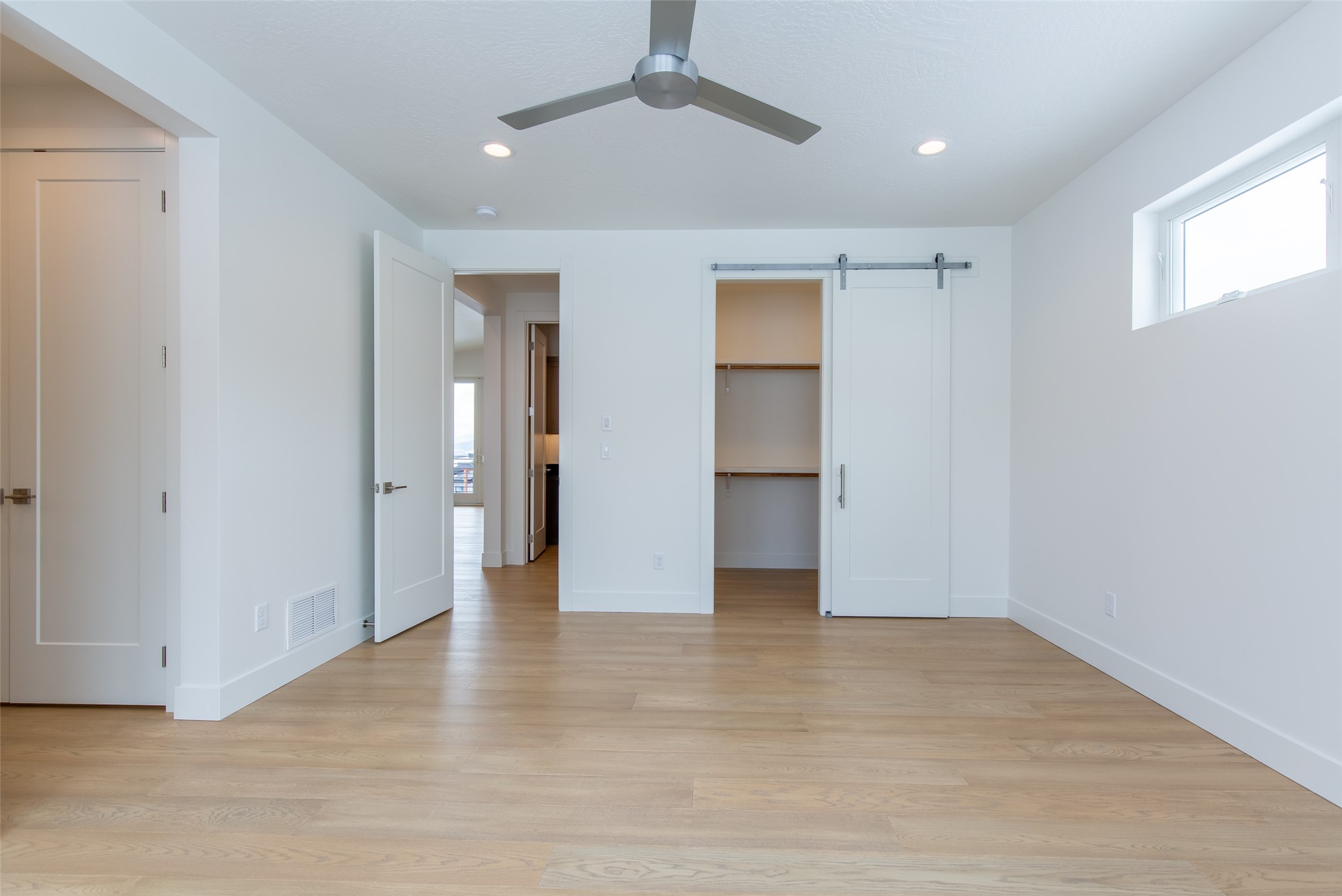 Missoula, Montana 59808, United States, 3 Bedrooms Bedrooms, ,3 BathroomsBathrooms,Residential,Pending,72835