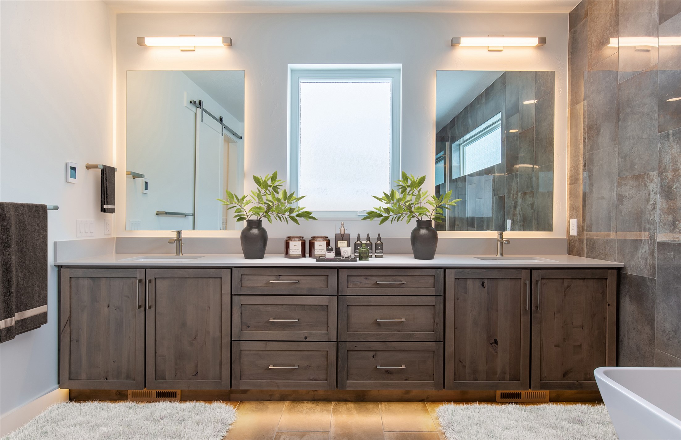 Missoula, Montana 59808, United States, 3 Bedrooms Bedrooms, ,3 BathroomsBathrooms,Residential,Pending,72835