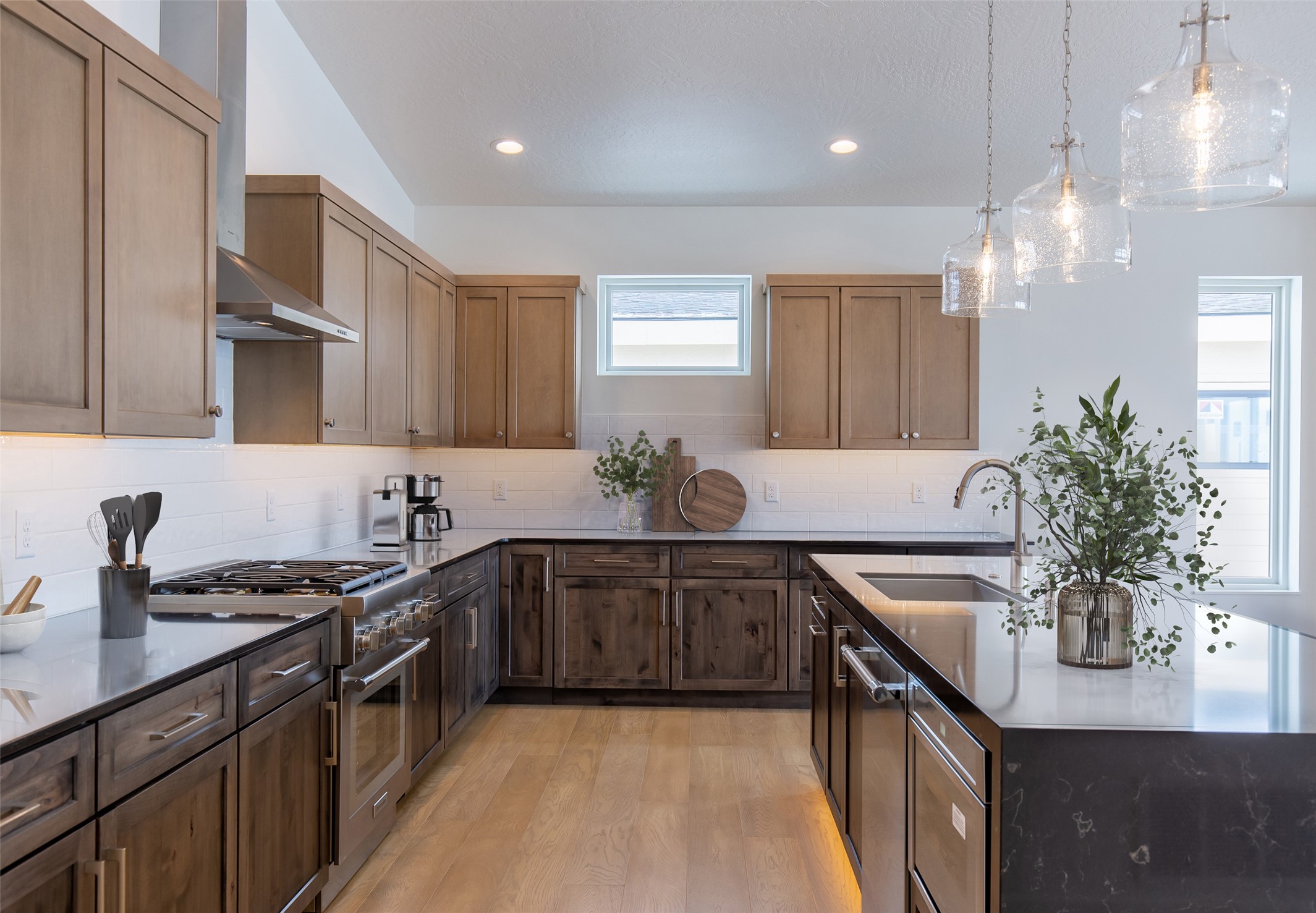 Missoula, Montana 59808, United States, 3 Bedrooms Bedrooms, ,3 BathroomsBathrooms,Residential,Pending,72835