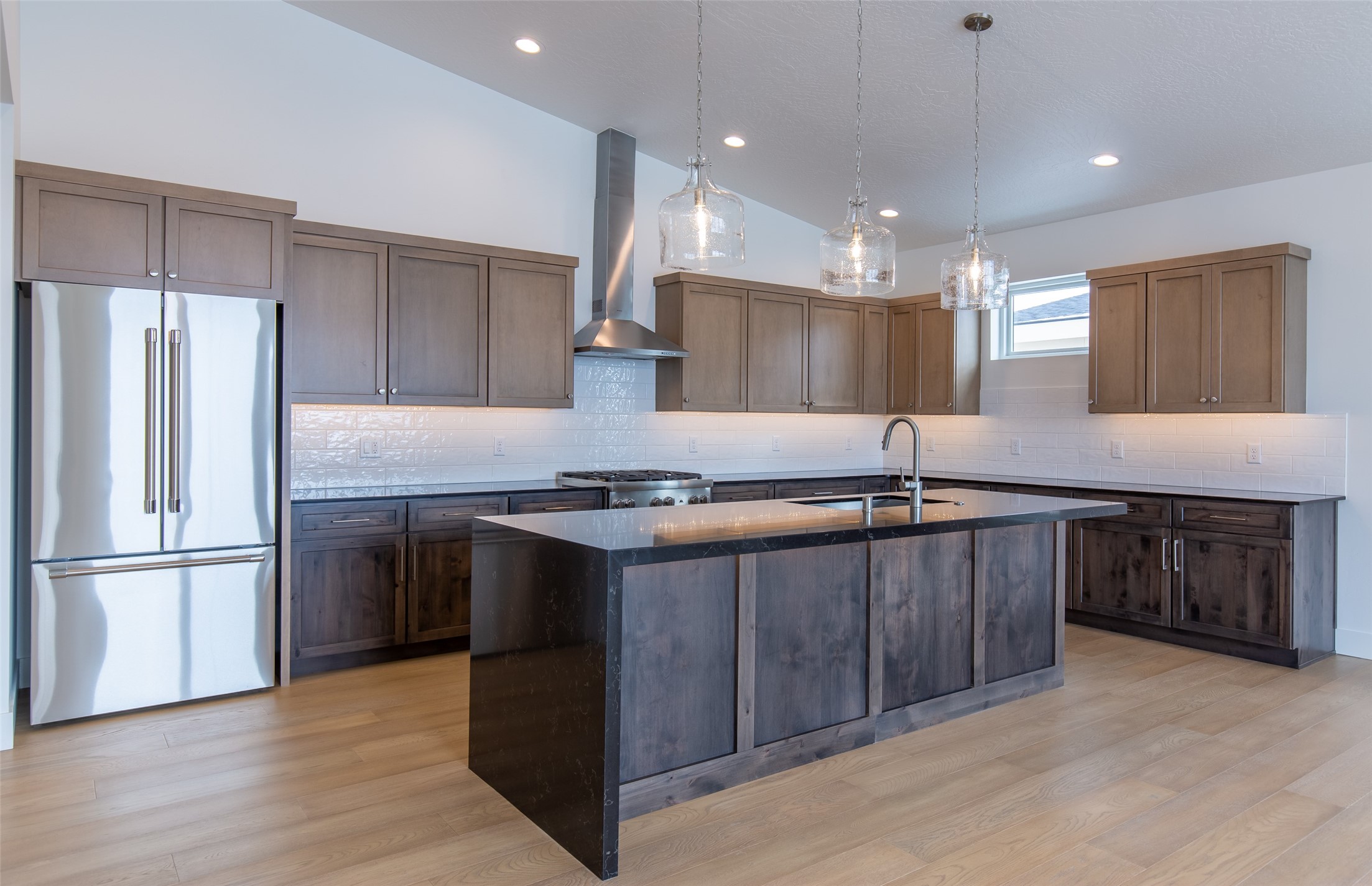 Missoula, Montana 59808, United States, 3 Bedrooms Bedrooms, ,3 BathroomsBathrooms,Residential,Pending,72835