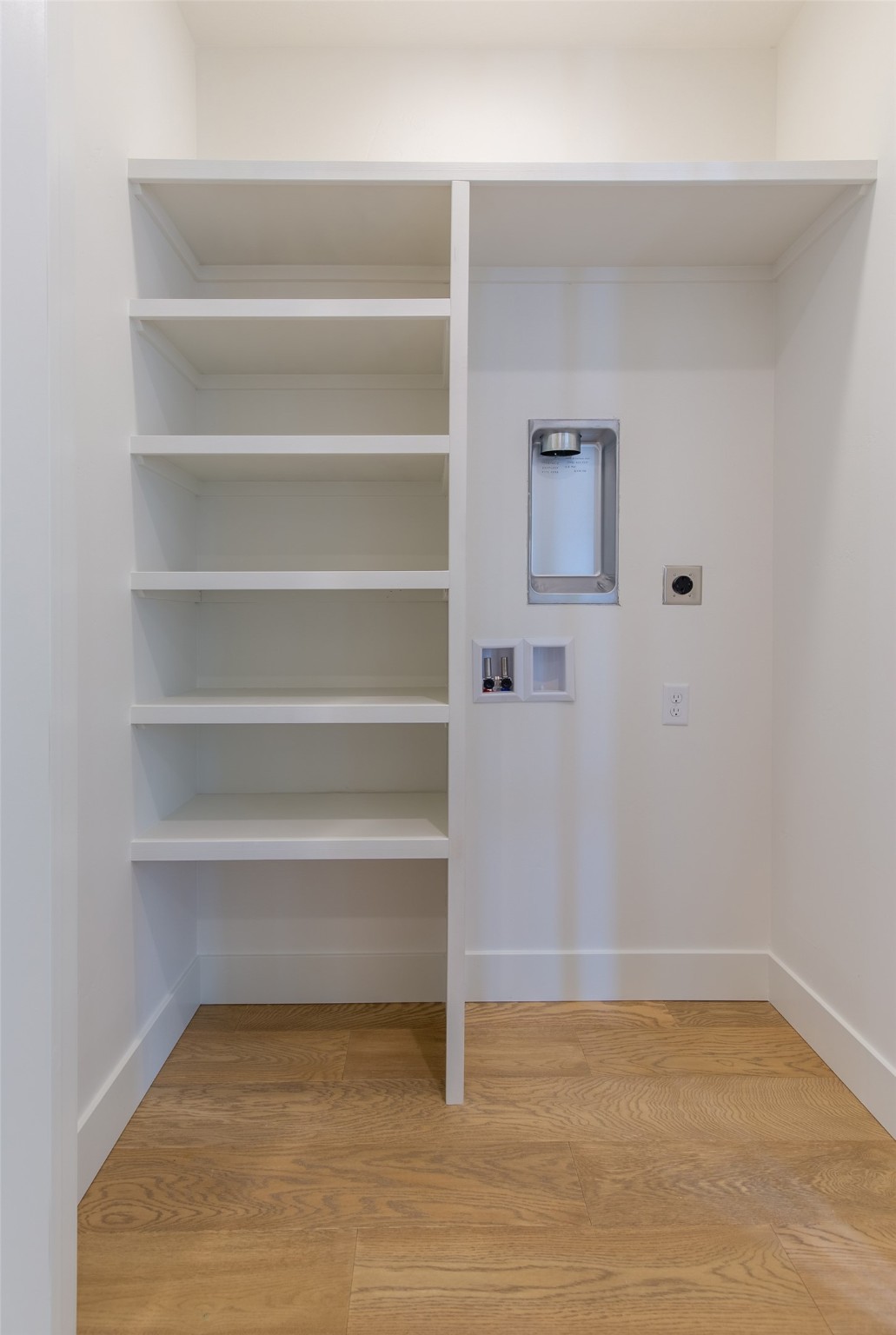 Missoula, Montana 59808, United States, 3 Bedrooms Bedrooms, ,3 BathroomsBathrooms,Residential,Pending,72835