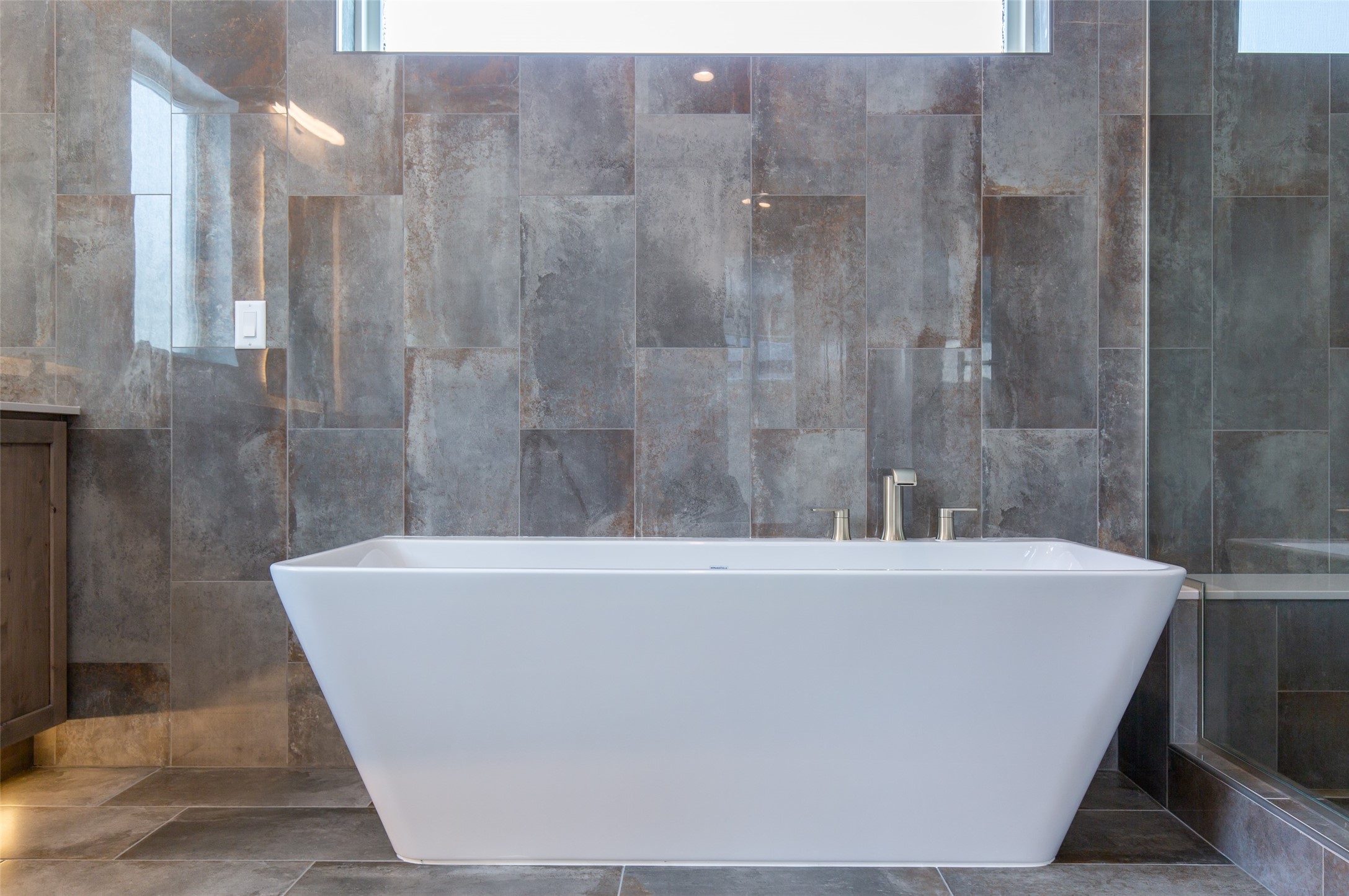 Missoula, Montana 59808, United States, 3 Bedrooms Bedrooms, ,3 BathroomsBathrooms,Residential,Pending,72835