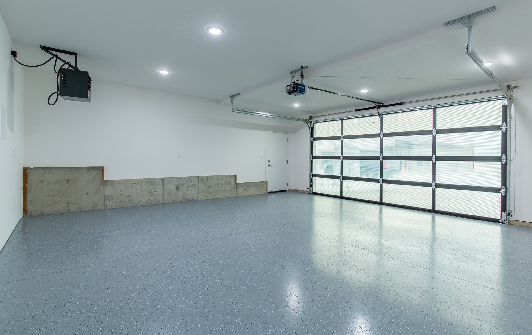 Missoula, Montana 59808, United States, 3 Bedrooms Bedrooms, ,3 BathroomsBathrooms,Residential,Pending,72835