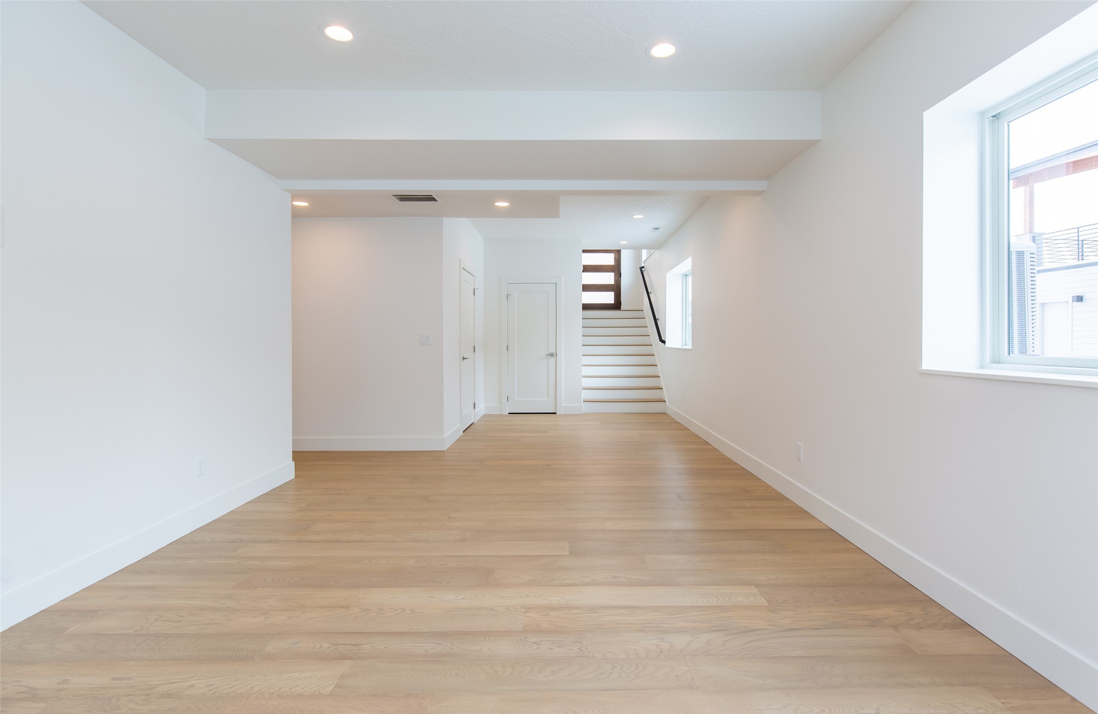 Missoula, Montana 59808, United States, 3 Bedrooms Bedrooms, ,3 BathroomsBathrooms,Residential,Pending,72835