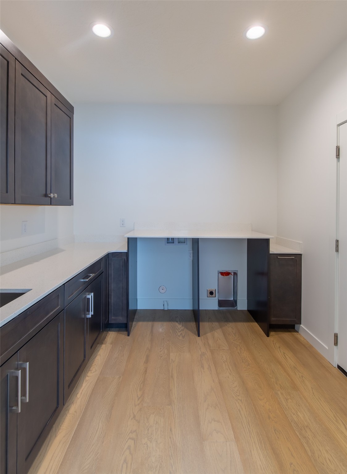 Missoula, Montana 59808, United States, 3 Bedrooms Bedrooms, ,3 BathroomsBathrooms,Residential,Pending,72835