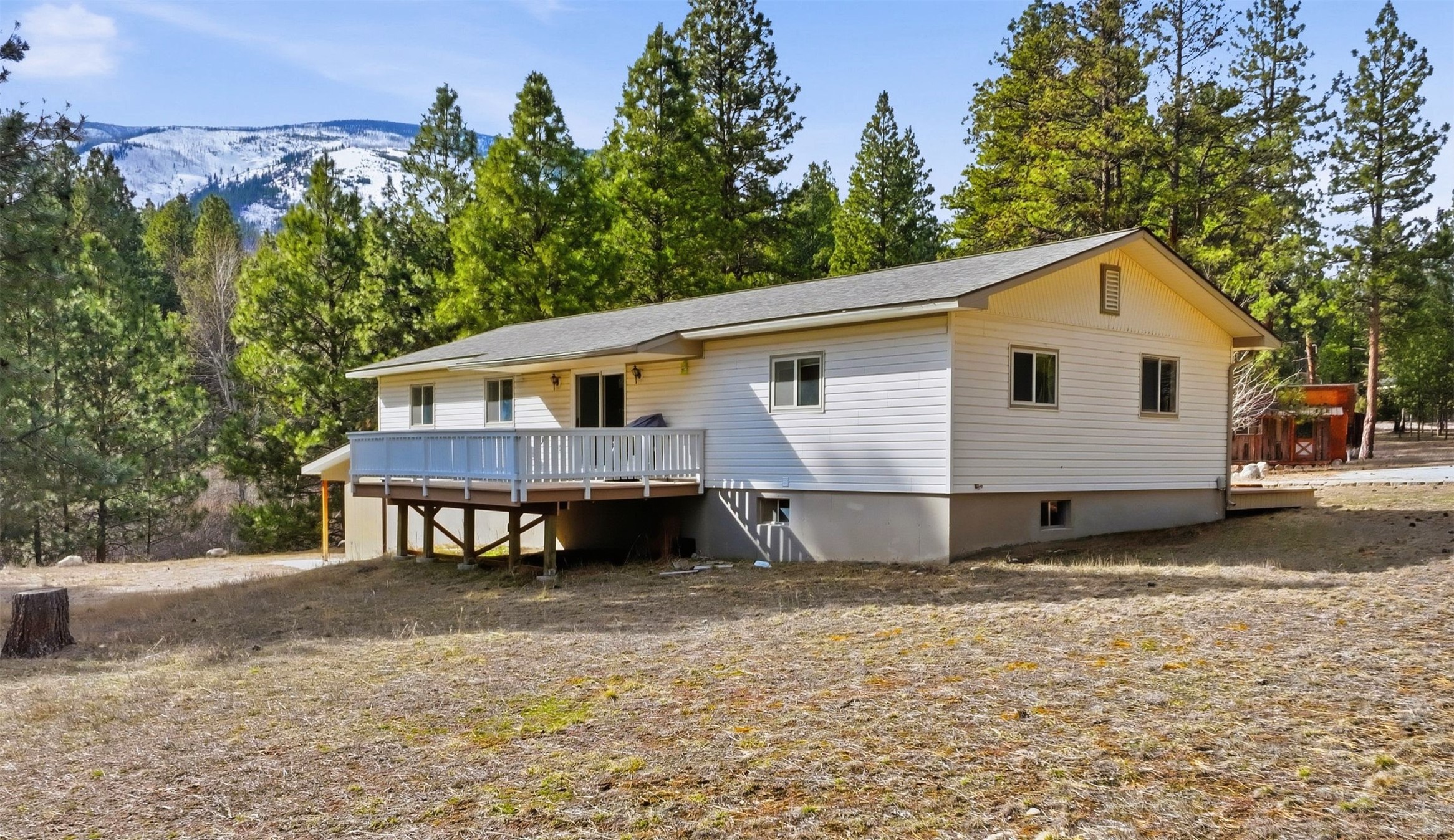 390 N Gold Creek Loop