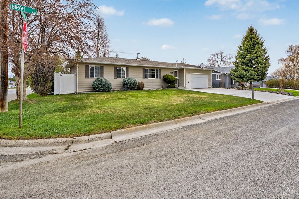 Photo of 804 Birch Street, Helena, MT 59601 (MLS # 30068548)