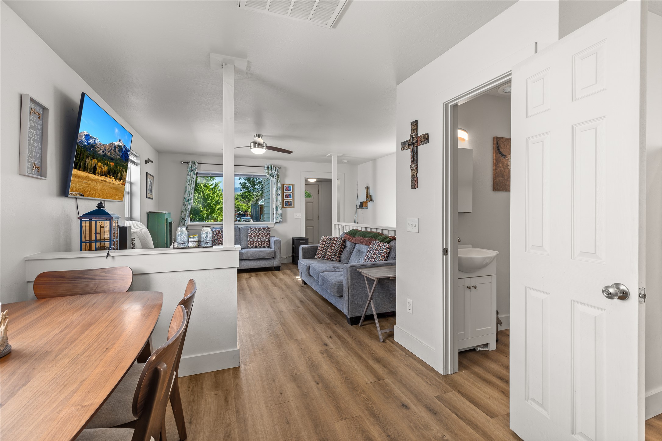 Missoula, Montana 59802, United States, 3 Bedrooms Bedrooms, ,2 BathroomsBathrooms,Residential,Pending,144595