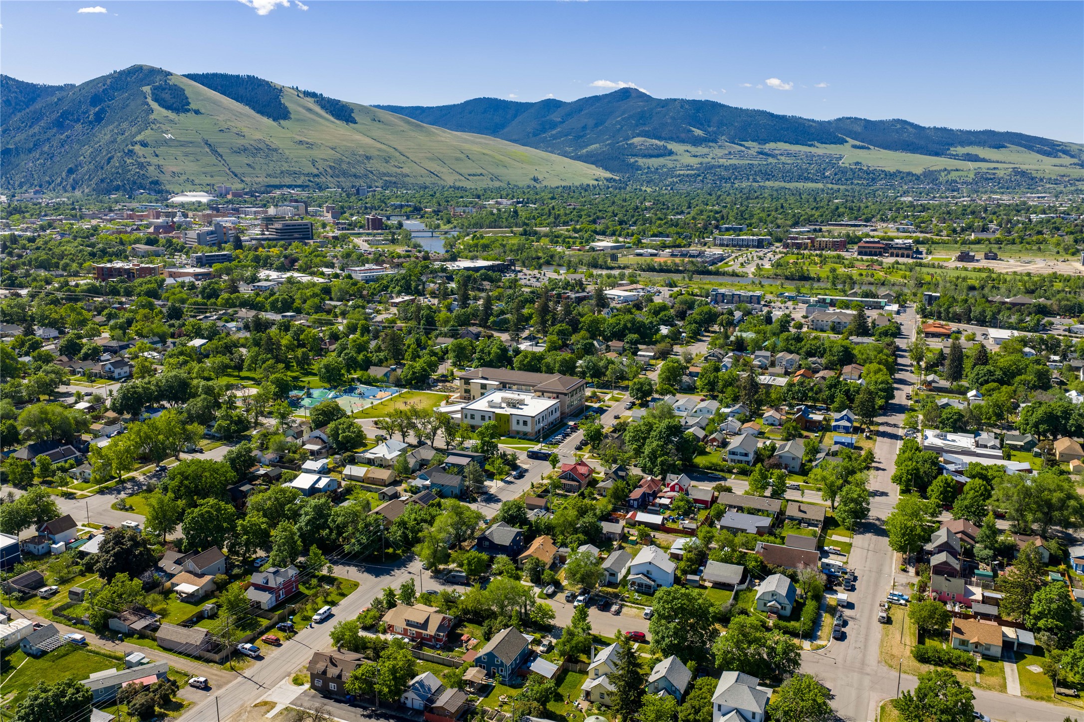 Missoula, Montana 59802, United States, 3 Bedrooms Bedrooms, ,2 BathroomsBathrooms,Residential,Pending,144595