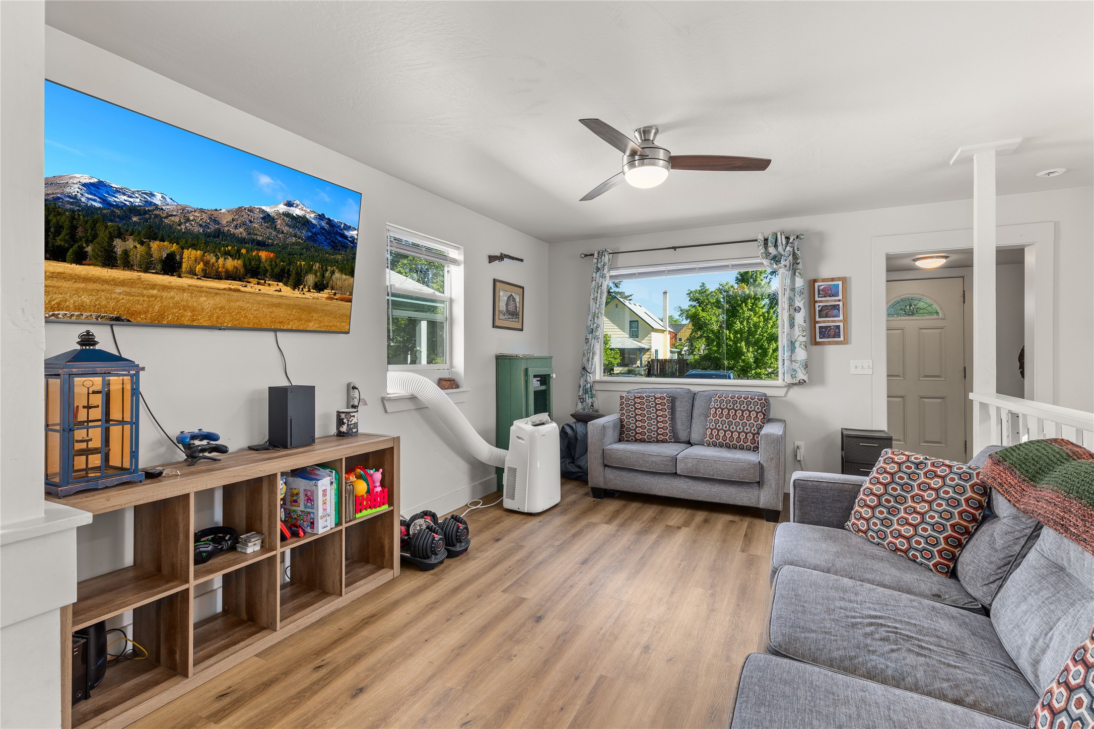 Missoula, Montana 59802, United States, 3 Bedrooms Bedrooms, ,2 BathroomsBathrooms,Residential,Pending,144595