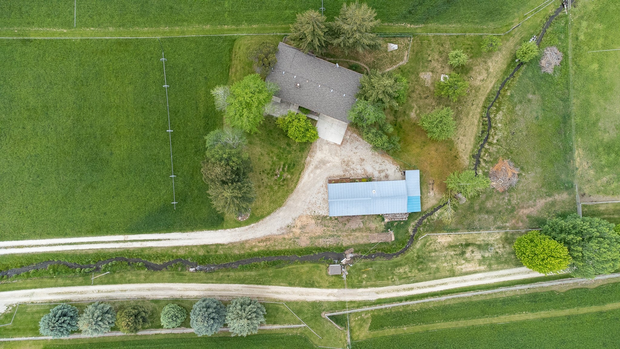 904 S Shoshone Loop