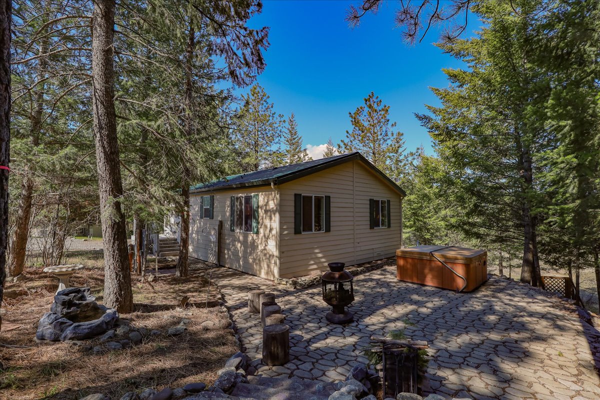 80 Lake Court
