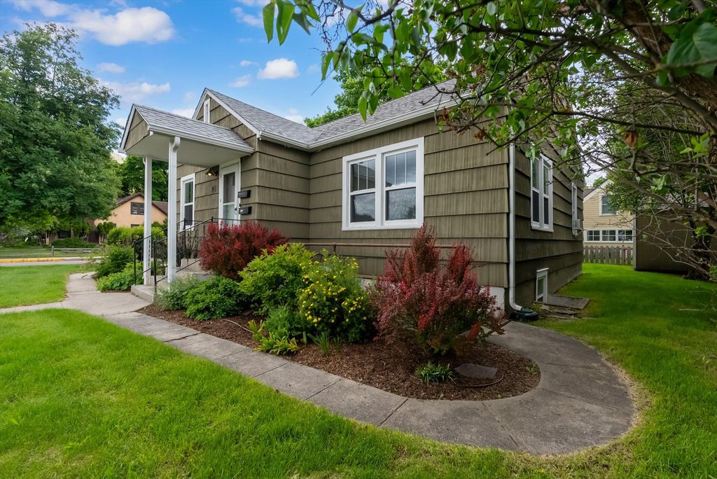 Photo of 141 Hastings Avenue, Missoula, MT 59801 (MLS # 30072183)