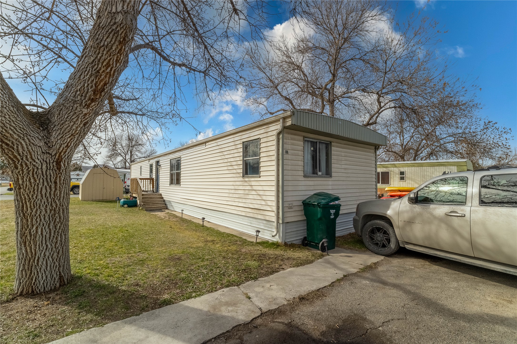 1805 Joslyn Street 11