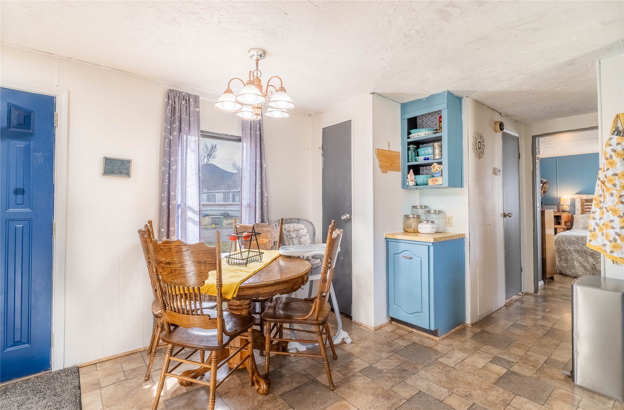 1805 Joslyn Street 11