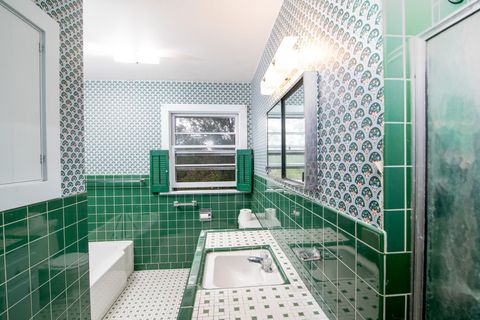 Tiny photo for 1800 Madeline Avenue, Missoula, MT 59801 (MLS # 30072867)