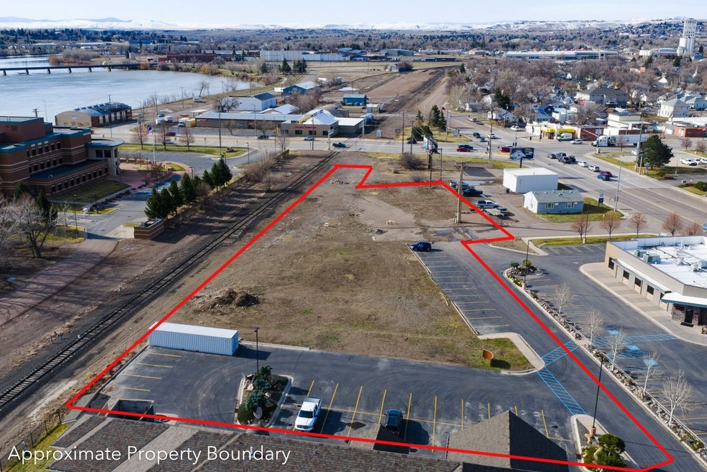 Photo of 17 3rd Street NW, Great Falls, MT 59404 (MLS # 30068782)