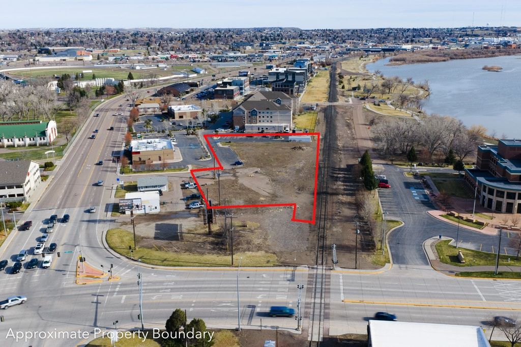 Photo of 17 3rd Street NW, Great Falls, MT 59404 (MLS # 30068782)