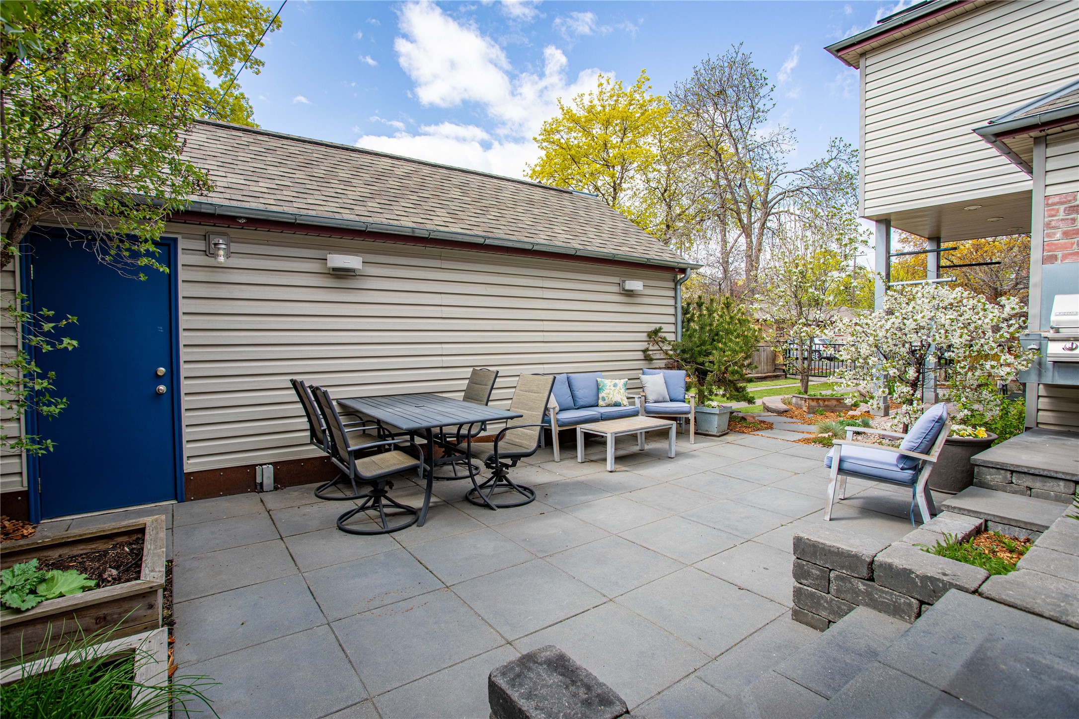 Missoula, Montana 59802, United States, 2 Bedrooms Bedrooms, ,3 BathroomsBathrooms,Residential,Active,122091