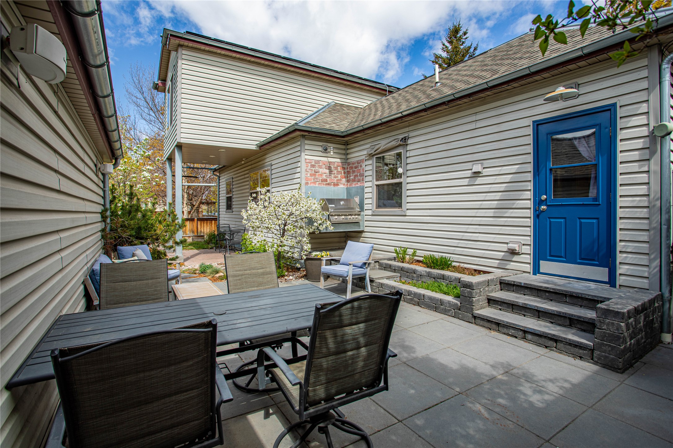 Missoula, Montana 59802, United States, 2 Bedrooms Bedrooms, ,3 BathroomsBathrooms,Residential,Active,122091