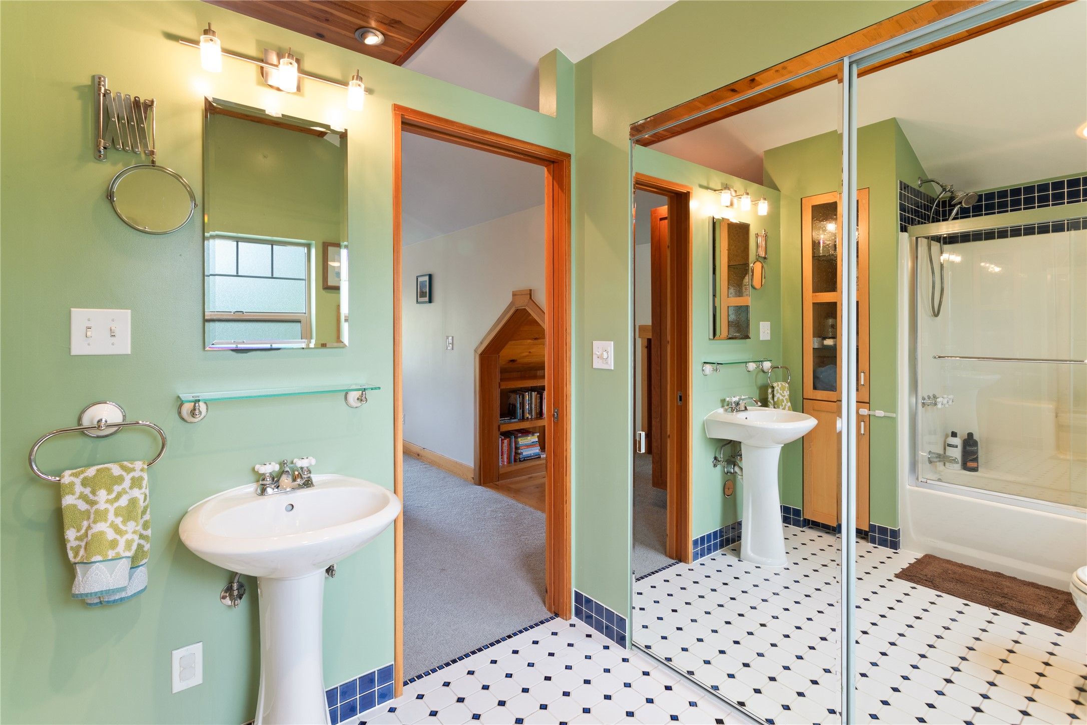 Missoula, Montana 59802, United States, 2 Bedrooms Bedrooms, ,3 BathroomsBathrooms,Residential,Active,122091