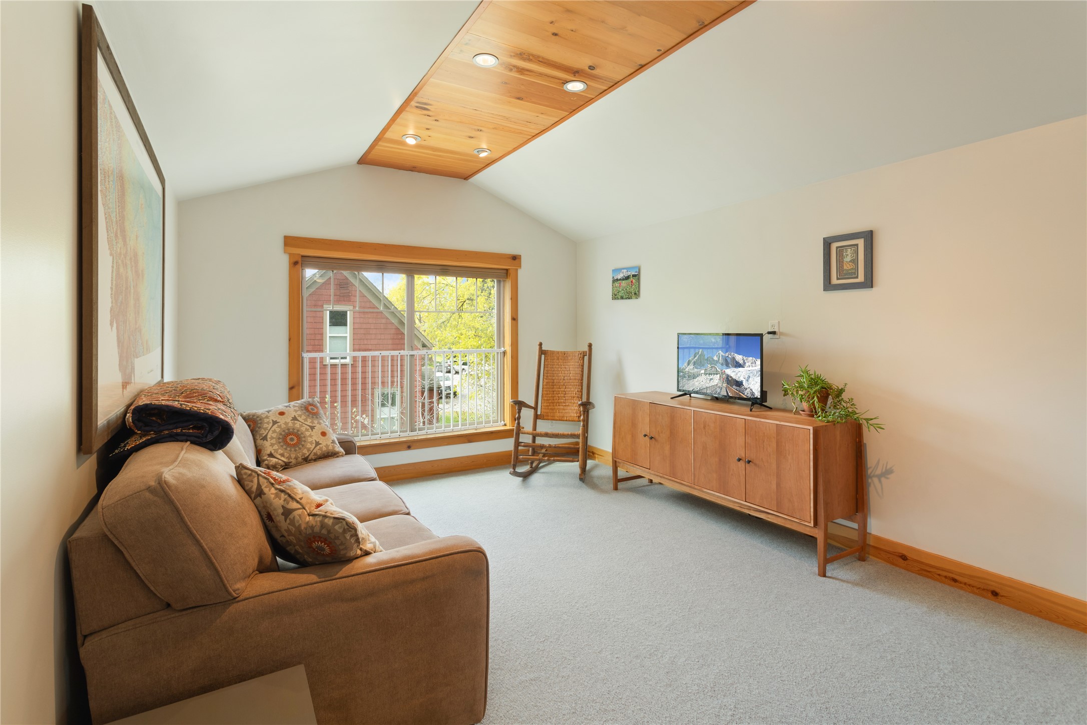 Missoula, Montana 59802, United States, 2 Bedrooms Bedrooms, ,3 BathroomsBathrooms,Residential,Active,122091