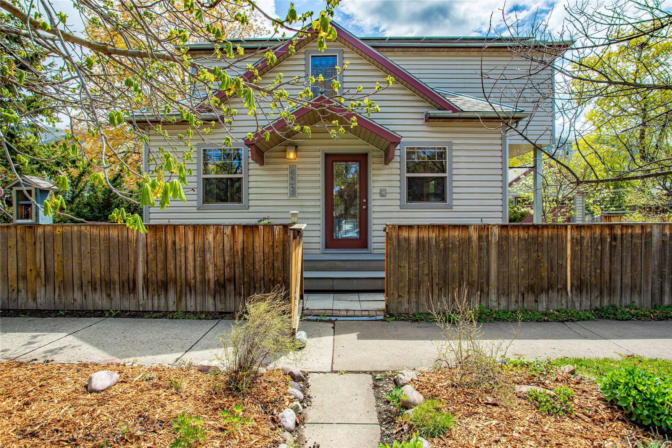 Missoula, Montana 59802, United States, 2 Bedrooms Bedrooms, ,3 BathroomsBathrooms,Residential,Active,122091