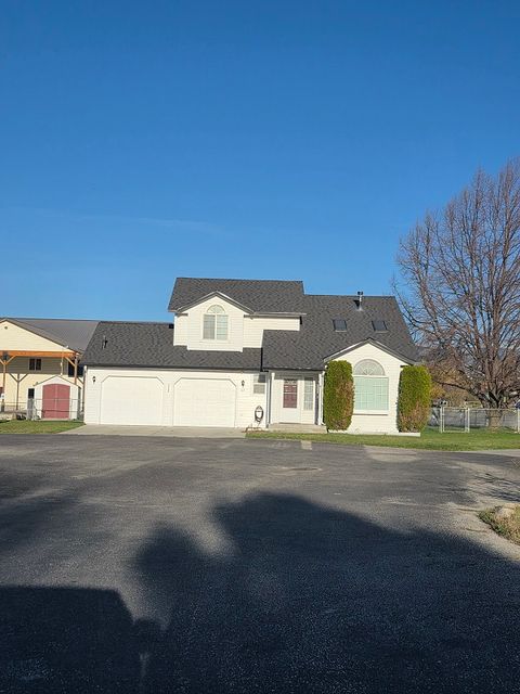 Photo of 112 Rosewood Court, Hamilton, MT 59840 (MLS # 30068528)