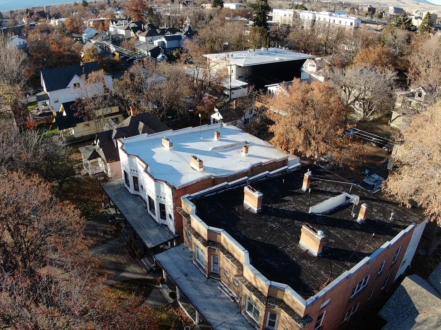 320-326 S 6th Street E