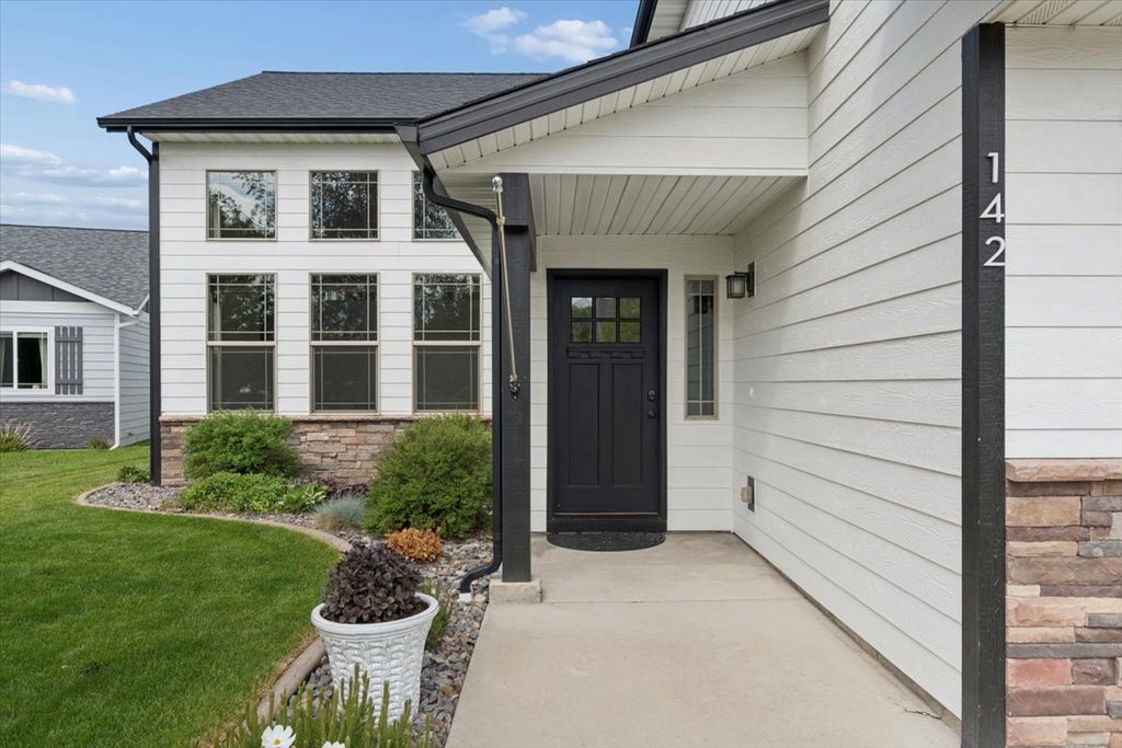 Photo of 142 Weimar Way, Kalispell, MT 59901 (MLS # 30070260)