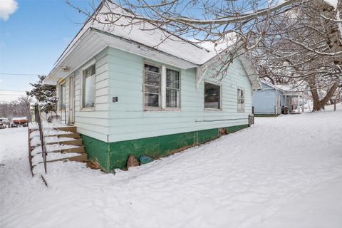 Photo of 57 SW Roundhouse Loop, Lewistown, MT 59457 (MLS # 30062144)