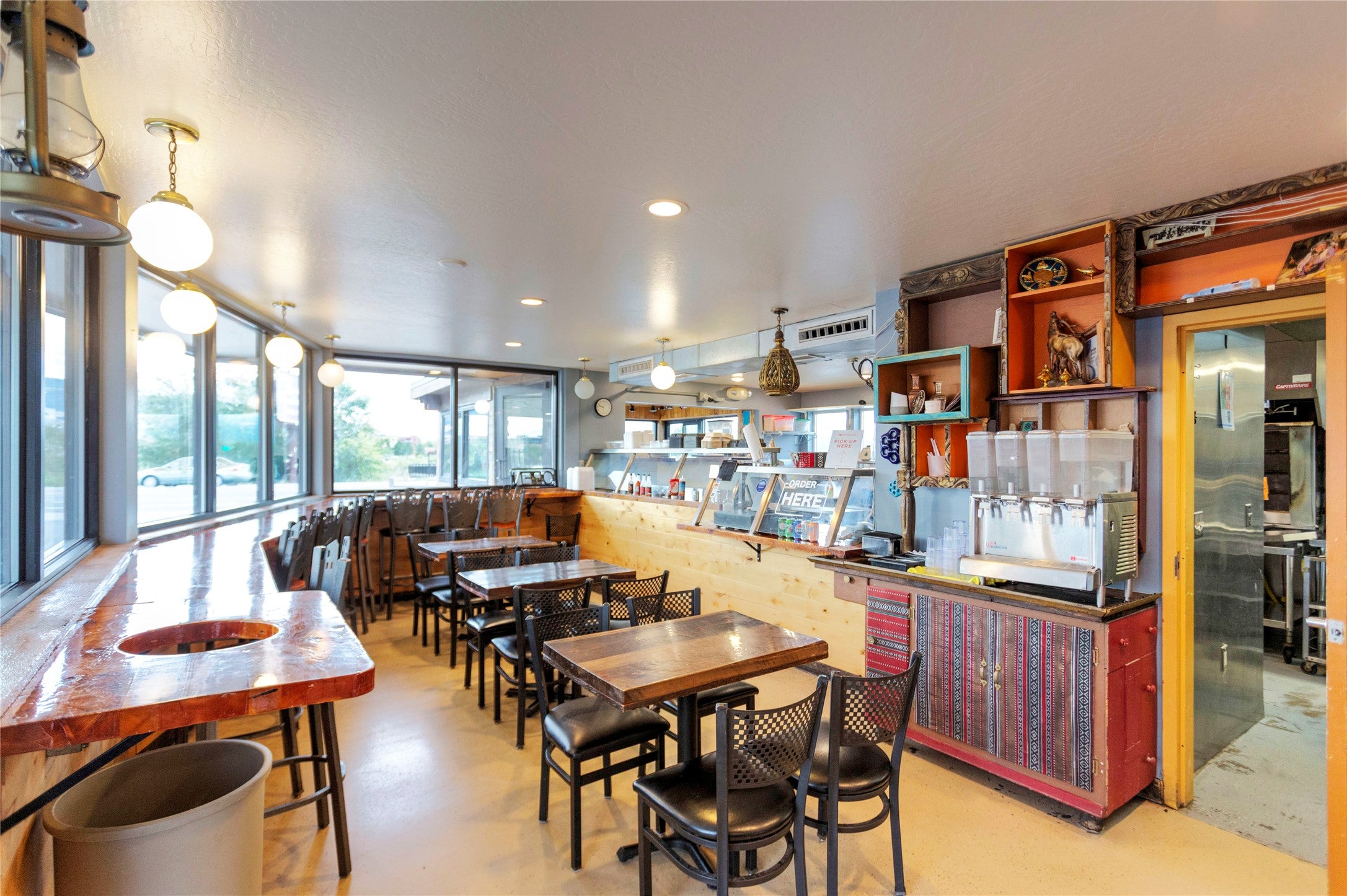 1016 W Broadway Street