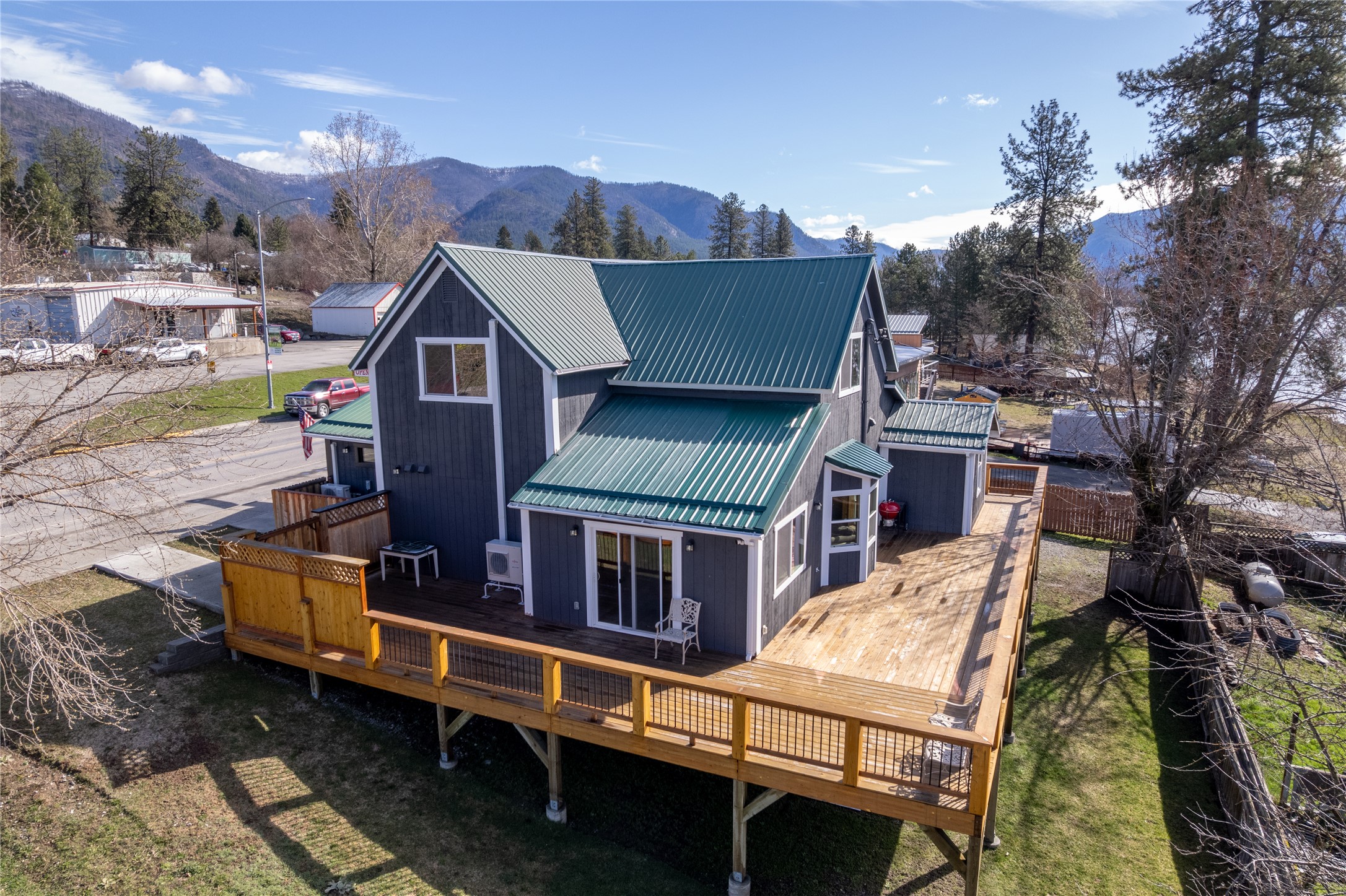 229 W Main Street