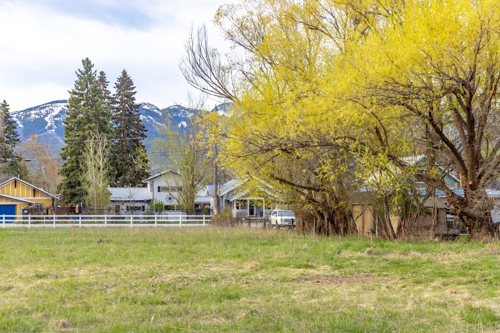 Photo of 320 W Fourth Street, Whitefish, MT 59937 (MLS # 30069588)